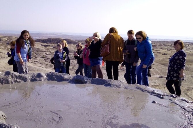 4x4 Jeep Tour - Secrets of Gobustan and Mud Volcanoes - How the private 4x4 format affects the day