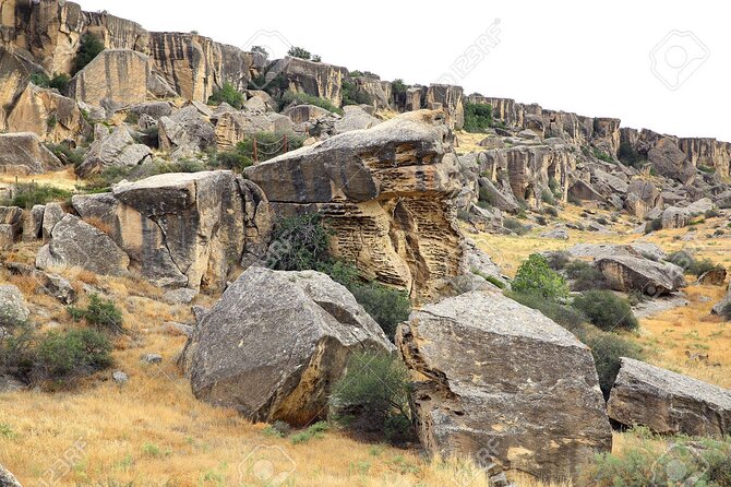5-Day Unforgettable Private Tour in Azerbaijan - Yanar Dag: a hillside that burns
