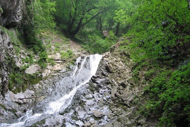 7 days in Azerbaijan - Day 6: Gobustan rock art and mud volcanoes