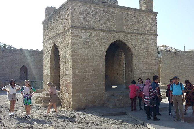 Ateshgah Fire Temple and Yanardag Fire Mountain Private Tour - Why Baku’s fire sites are worth your time