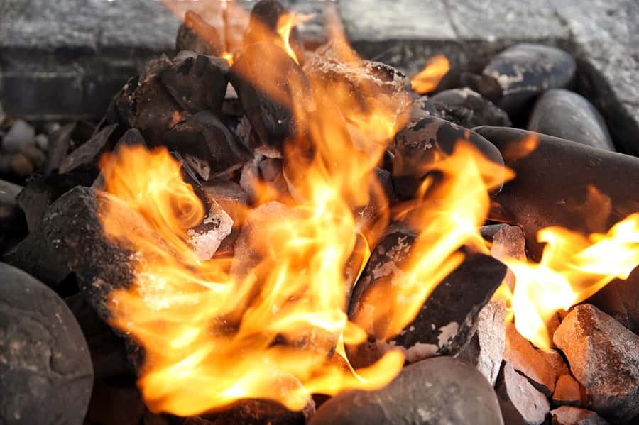 Baku: Atashgah Fire Temple & Burning Mountain Half-Day Tour - Why these two fires matter outside Baku
