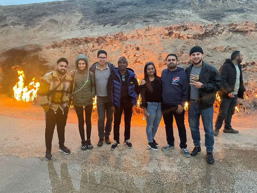 Baku: Atashgah Fire Temple & Burning Mountain Half-Day Tour - The 35 to 40 minute ride to Yanardag