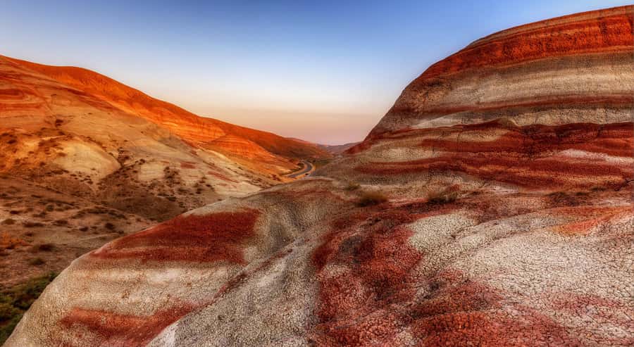 Baku: Candy Mountain, Pink Lake, Besh Barmag Dag and Mosque - What this Baku day trip is really about