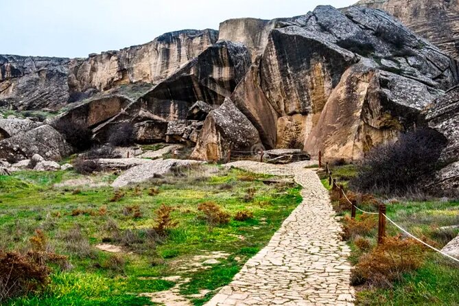 Baku : Gobustan, Absheron Sights Guided Day Trip Lunch included - Bibi-Heybat Mosque and a short religious pause
