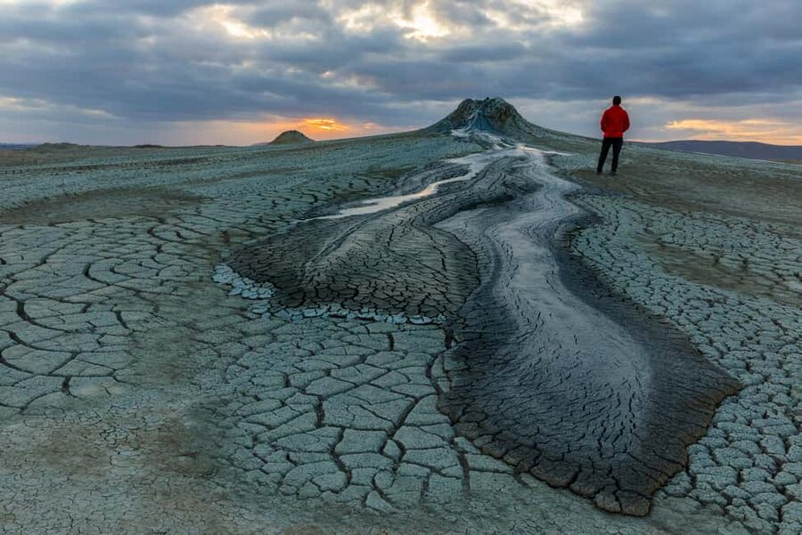 Baku: Gobustan and Absheron Adventure Tour - Guides make the difference