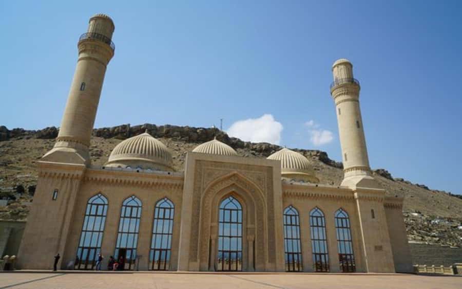 Baku: Gobustan, Mud Volcano, Fire Mount, Temple Lunch Entry - The mud volcanoes require an off-road adventure