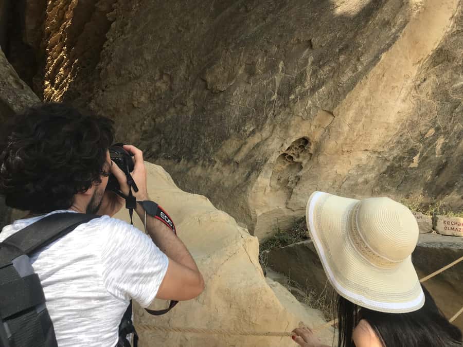 Baku: Gobustan, Volcanoes, Fire Temple and Yanardag Day Trip - Mud volcanoes and the rough ride beyond Gobustan