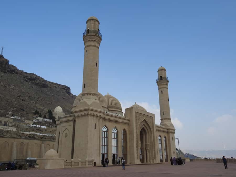 Baku: Gobustan, Volcanoes, Fire Temple and Yanardag Day Trip - Yanardag, the hillside fire that keeps burning