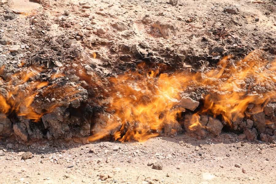 Baku: Gobustan, Volcanoes, Fire Temple and Yanardag Day Trip - Who should book it, and who should skip it