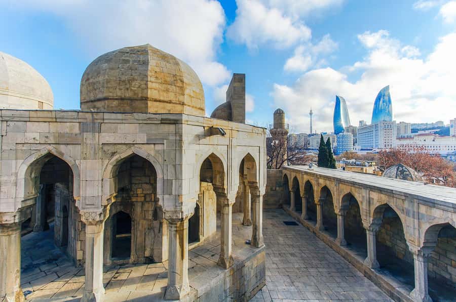 Baku Historical and modern tour in 2-3 hours+FREE Night tour - Highland Park and the Flame Towers