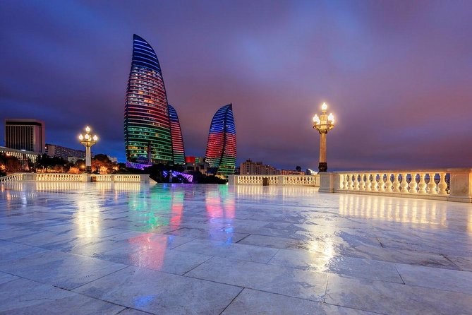 Baku Night City Tour - Baku Boulevard brings the Caspian Sea into the evening