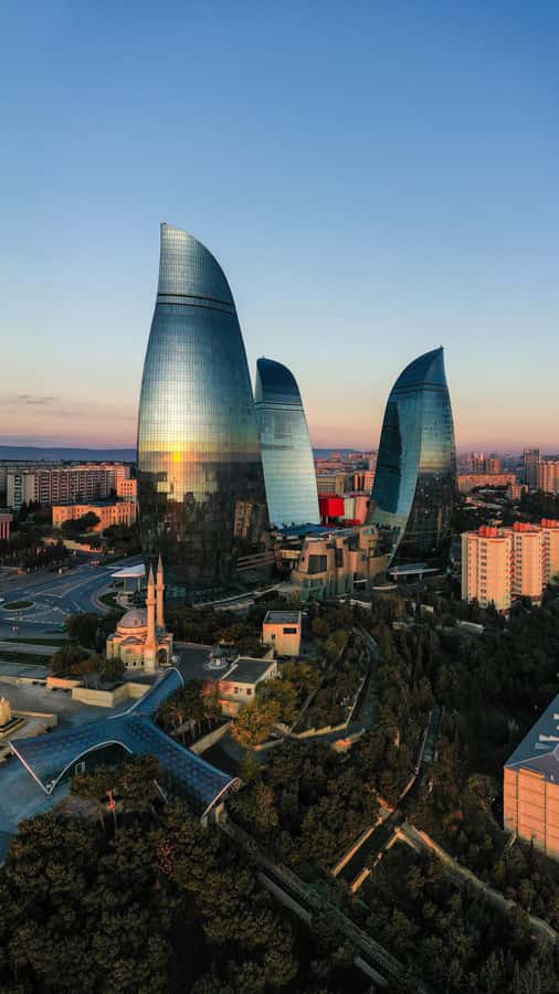Baku: Night Panoramic Group Tour with Flame Towers 1 - Why Baku is best seen after sunset