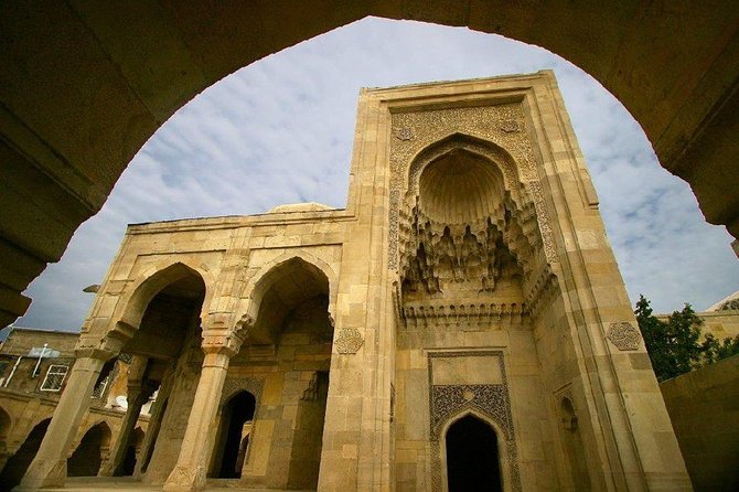 Baku Old City Tour - Aga Mikayil and the feel of the old lanes