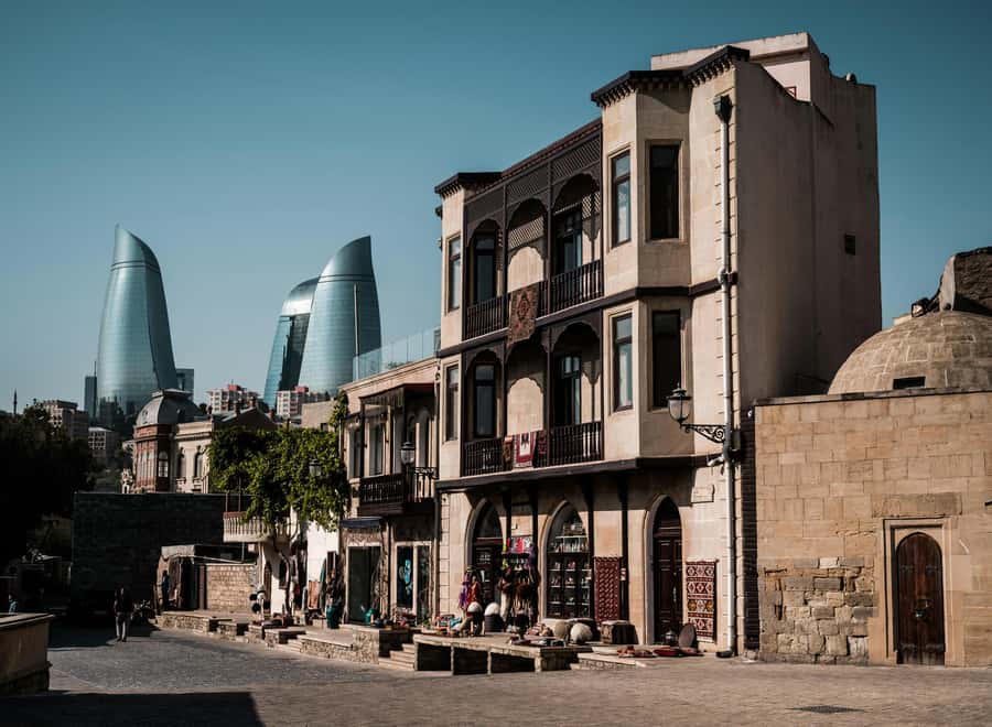 Baku Old City Wonders: A Walking Tour Through Time - Shirvanshah’s Palace, the tour’s grand centerpiece