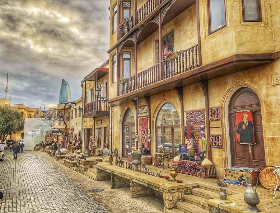 Baku Old Town Walking Tour - Walking the stone lanes of Icherisheher