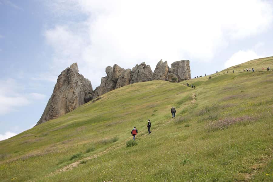 Baku: Pink Lake, Candy Cane & Beshbarmag Mountains - Three unusual sights north of Baku
