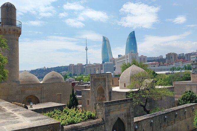 Baku's Ancient Heart - Legends, khans, and the old entrance