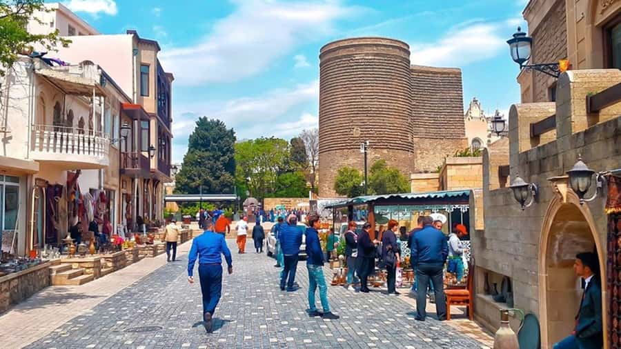Baku: Stunning Walking Tour of Historical and Modern City - What the $33 price delivers