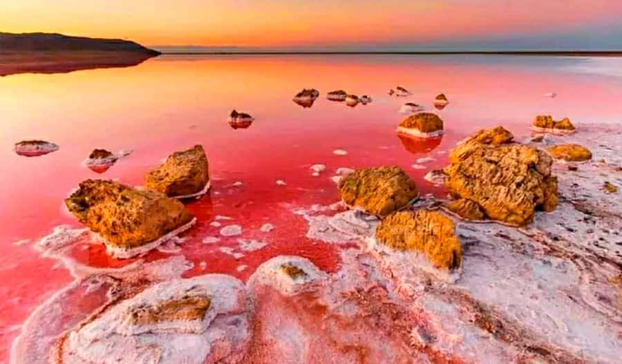 Baku: Sumgait City, Pink Lake & Vibrant Green Bazar Visit - Key points at a glance
