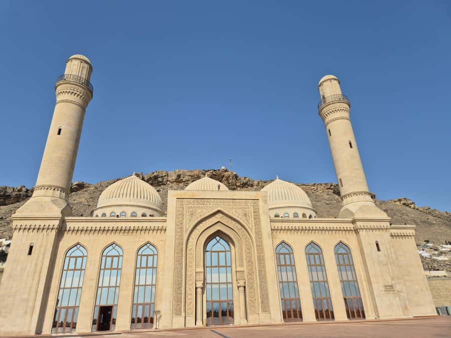 Baku: The Best 5 Sightseeing Spots Gobustan + Old City Tour - Ateshgah Explains the Fire Temple Tradition