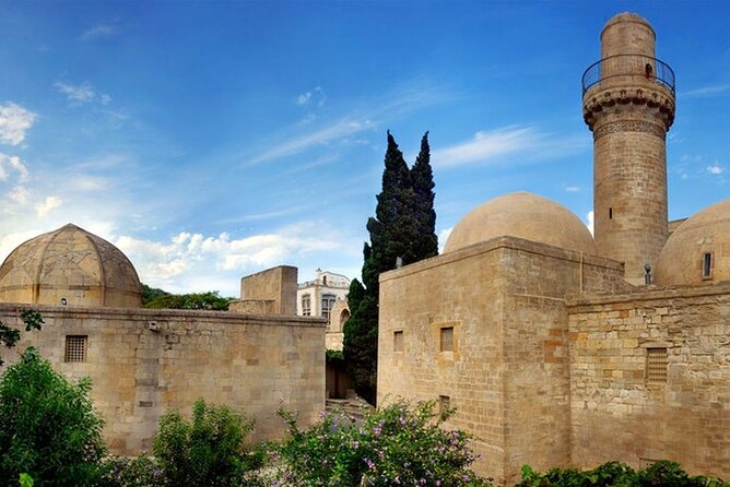 Baku Walking Tour (Old City) - The Monument to Lovers and Cats
