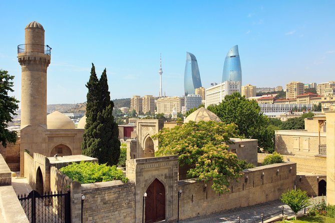 BAKU WALKING tour with the best STREET FOOD and DRINK tasting - Who will get the most from this walk