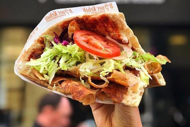 BAKU WALKING tour with the best STREET FOOD and DRINK tasting - Starting at Icherisheher at noon