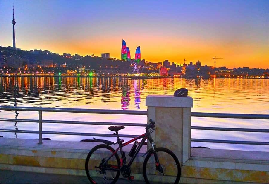 City Highlights Bike Tour - Starting at the Double Gates of Icherisheher