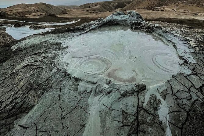 Day Trip in Baku - Mud volcanoes and the extra taxi ride