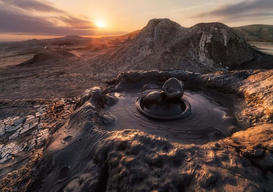 From Baku: Gobustan Guided Day Trip with Transfers - Oil wells and a James Bond photo stop