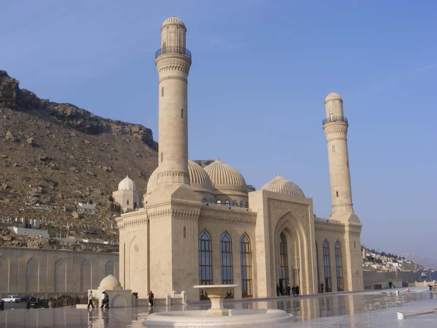 From Baku: Gobustan, Mud Volcanoes & Mosque Private Tour - Guide service and language choices