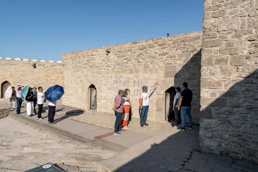 From Bakü: Sightseeing - Ateshgah - Yanardag - Gobustan - Gobustan’s 3D Bio Museum and Modern Mars