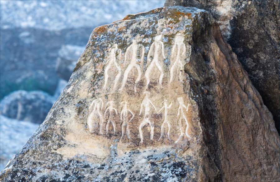 From Baku: Yanar Dag, Gobustan and Absheron Day Trip - Guides, timing, and the feel of the day
