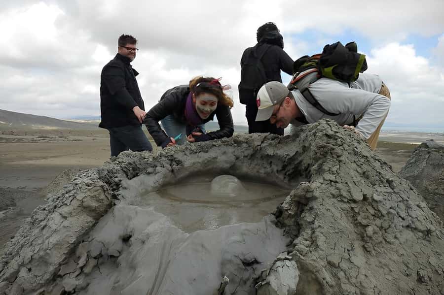 Gobustan and Fire temple Tour with Italian speaking guide - Gobustan’s carvings connect scenery with early human life
