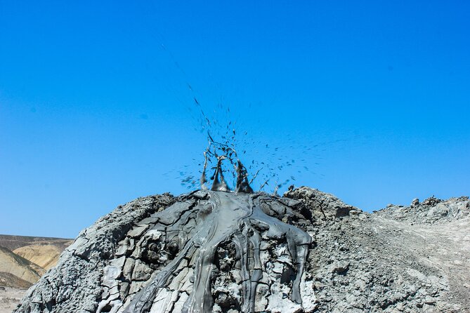 Gobustan and Mud volcanoes PRIVATE TOUR - What the private vehicle and guide add