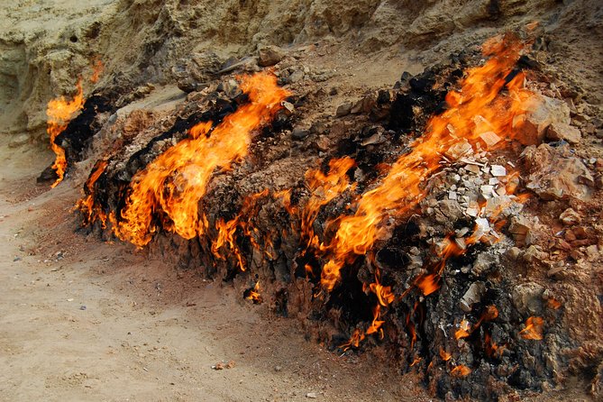 Gobustan & Mud, Fire Temple, Burning Mountain (Group & Private) - Ateshgah Fire Temple and Azerbaijan’s flame traditions