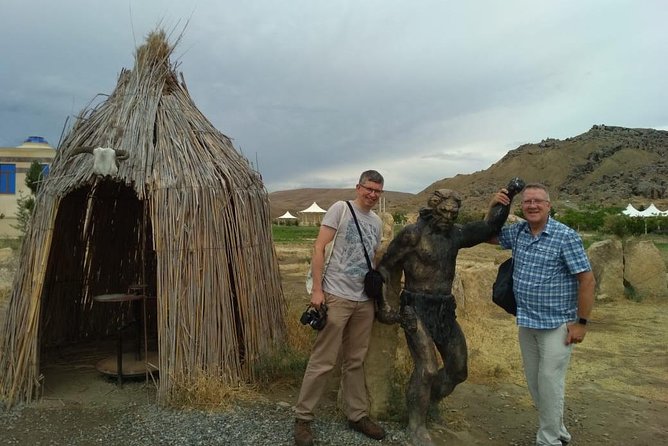 Gobustan,Mud Volcanoes & Absheron Peninsula full day tour - The guide question matters