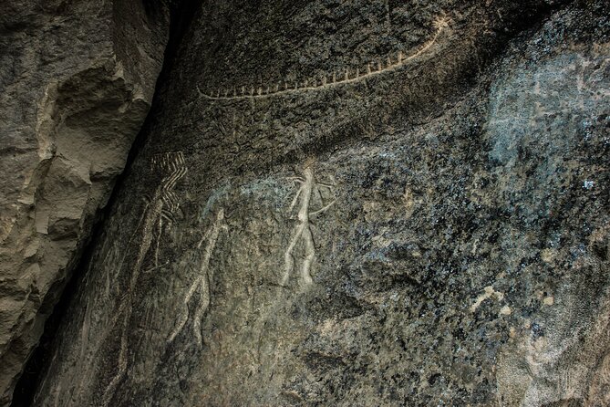 Gobustan, Mud volcanoes, Fire temple, Fire mountain PRIVATE TOUR - What to budget and how the day works