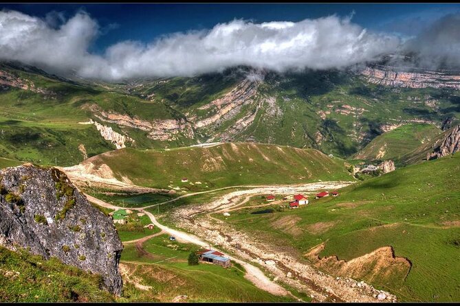 Guba and Khinaliq trip with HOMEMADE lunch (Group or Private) - Red Town, Azerbaijan’s mountain Jewish community