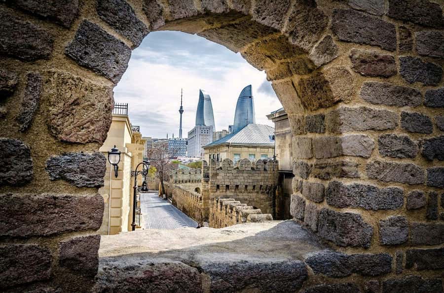 Heartbeat of Baku: Old & Modern City Walk (Group or Private) - Why this route works for a first look at Baku