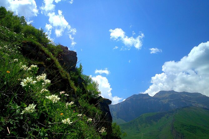 Khizi Candy Mountains, Shahdagh Full Day Guided Tour - Khizi’s striped mountains make the first stop count
