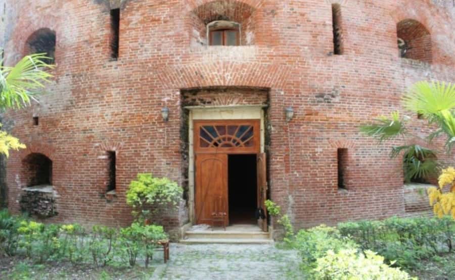 Longevity Secrets of Azerbaijan: Lankaran & Astara tour - Khan Palace and Lankaran’s old prison tower