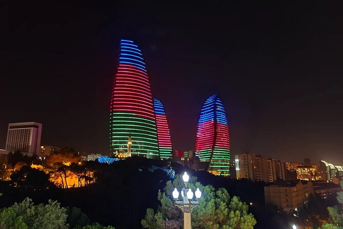 Old and Modern Baku Tour ( Day & Night Time) - The private option and Heydar Aliyev Cultural Center