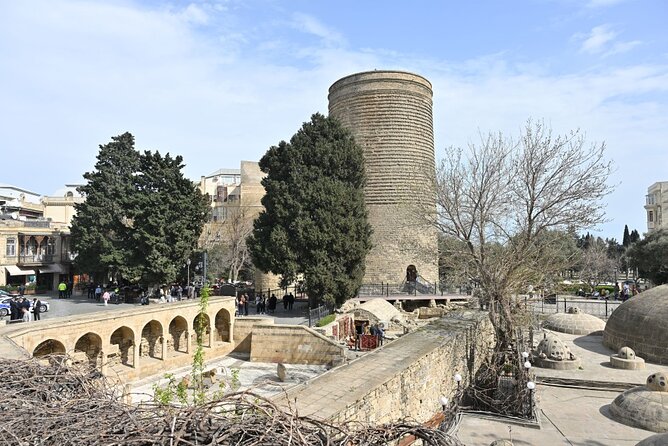 Old City tour - Entering the Palace of the Shirvanshahs