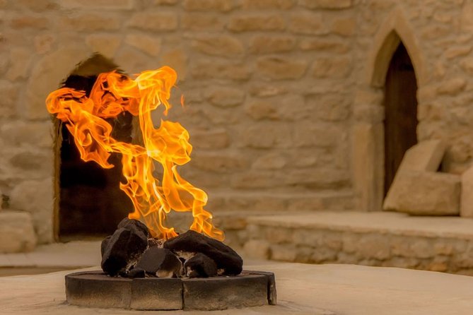 Private Absheron Peninsula Atesgah Temple & Fire Mountain - What the guide adds to the day