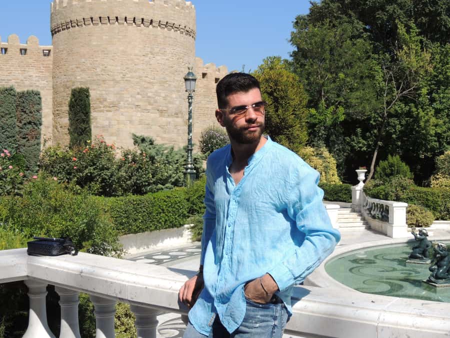 Private Baku Old City Photoshoot - Walking through Icherisheher