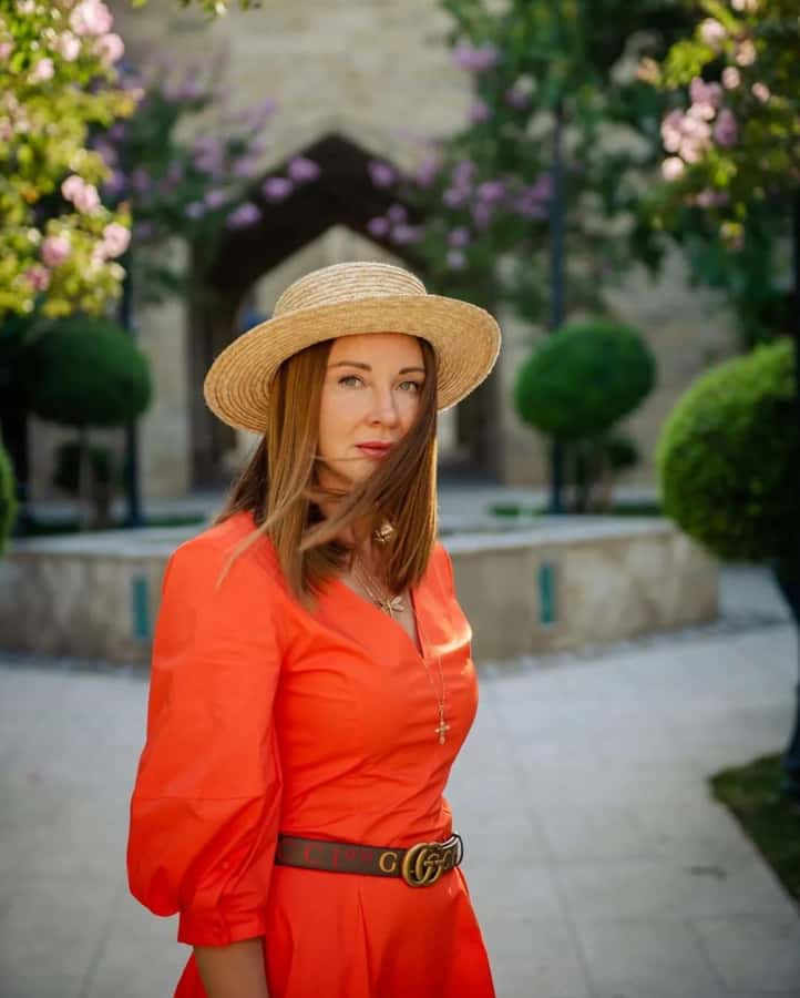 Private Baku Old City Photoshoot - The Maiden Tower backdrop