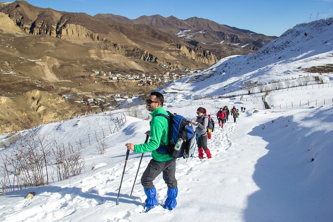 Private Hike through Magic Valley to Laza waterfalls - Winter conditions and the 4x4 backup
