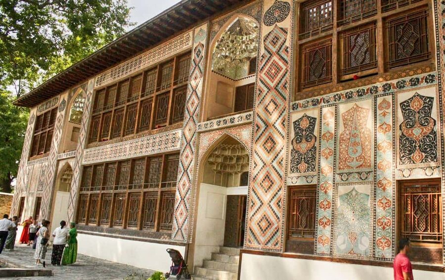 Sheki group Tour from Baku with guide - Palace of Sheki Khans and the art of shebeke