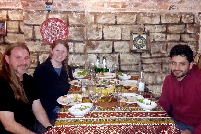 Taste of Azerbaijan: Ultimate Cuisine Tour with Snacks and Dinner - What the Restaurant Stop Adds